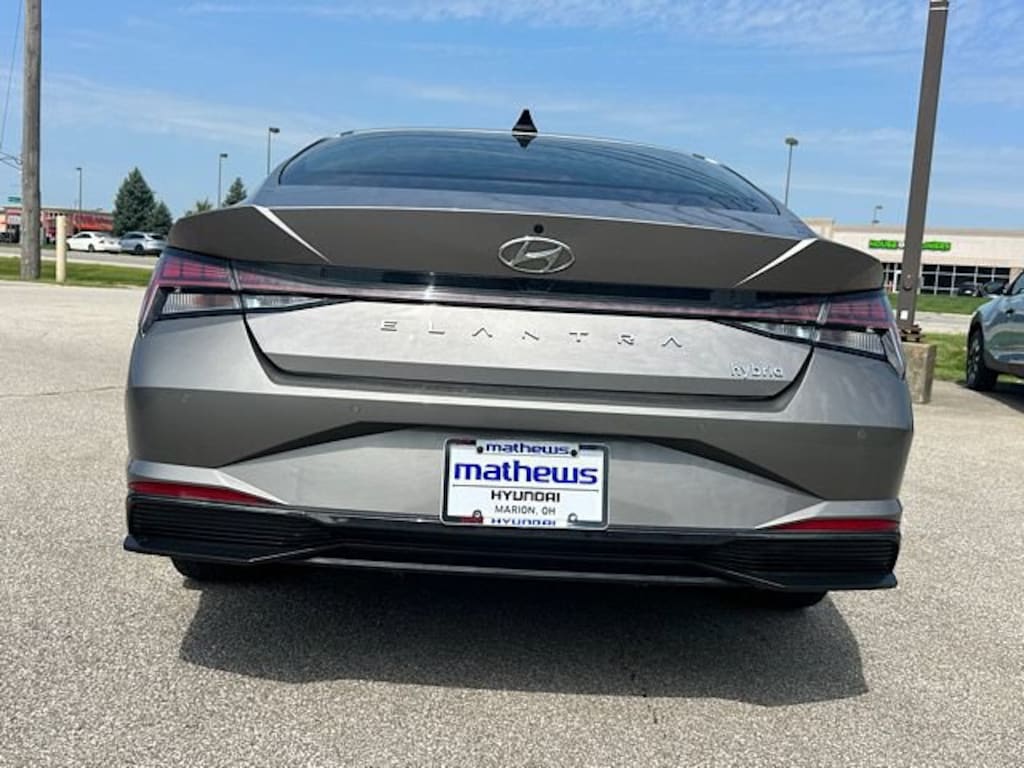 Used 2022 Hyundai Elantra Hybrid Limited Sedan
