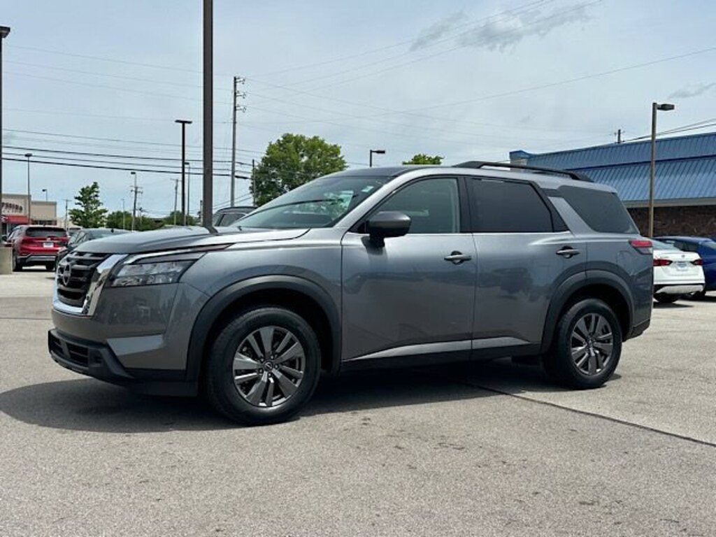 Used 2025 Nissan Pathfinder SV SUV