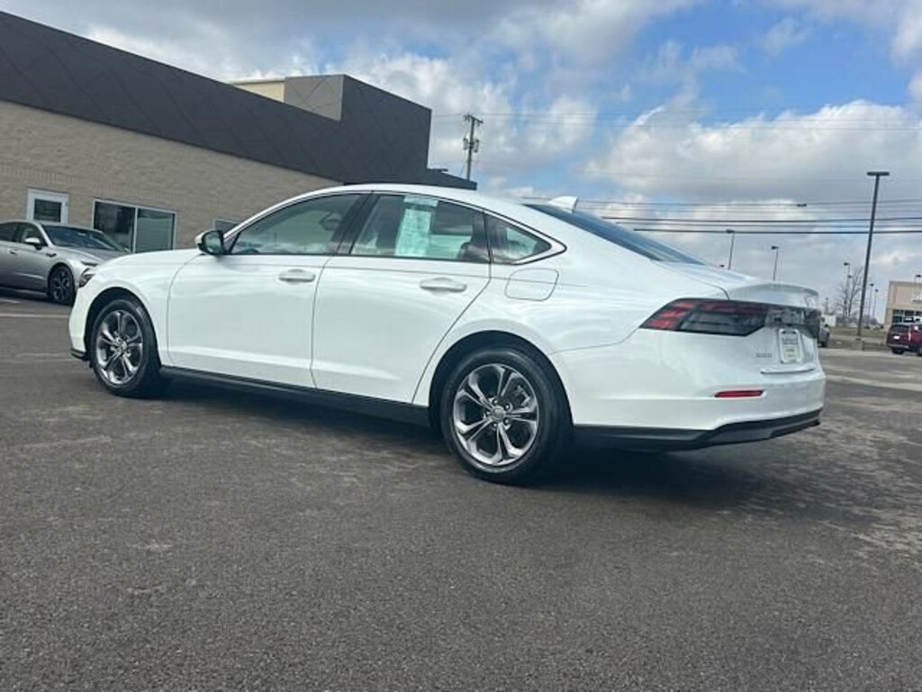 Used 2024 Honda Accord EX Sedan