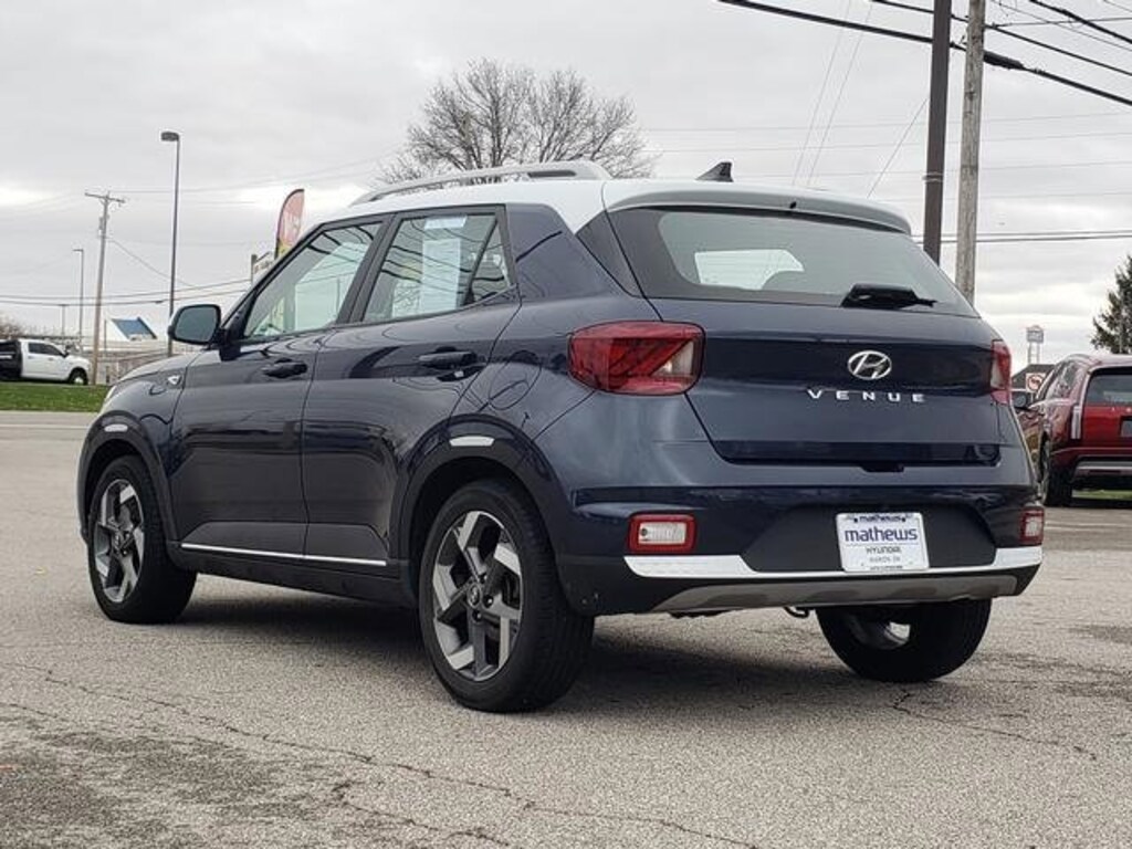 Used 2022 Hyundai Venue Limited SUV