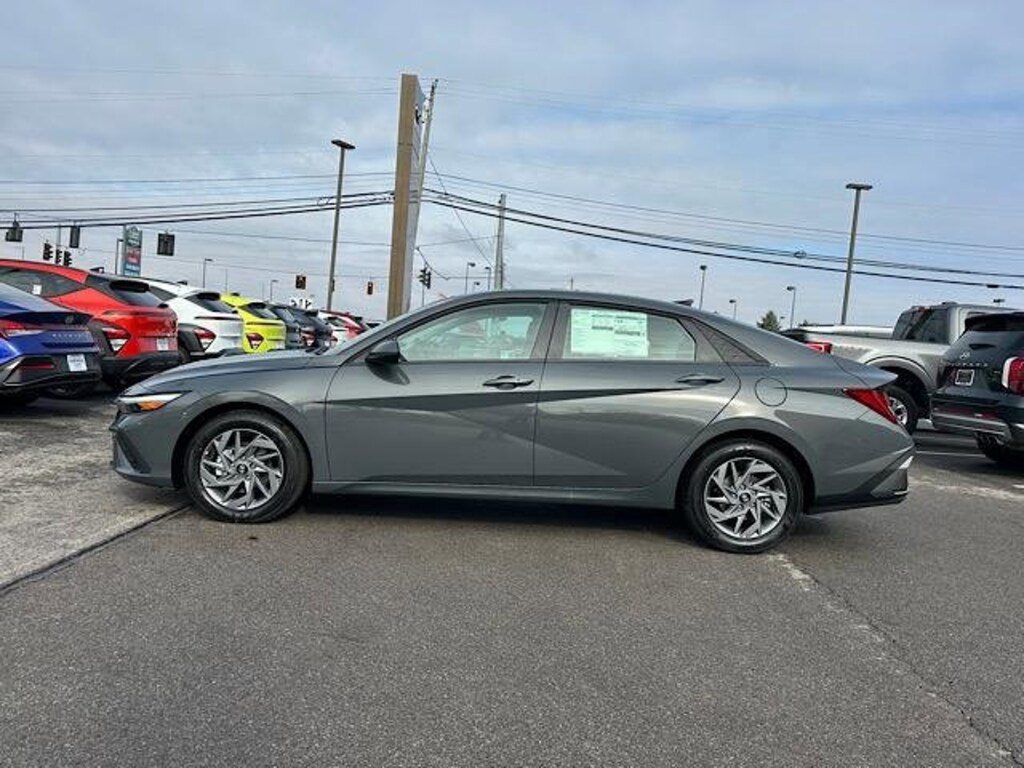New 2026 Hyundai Elantra Hybrid Blue Sedan
