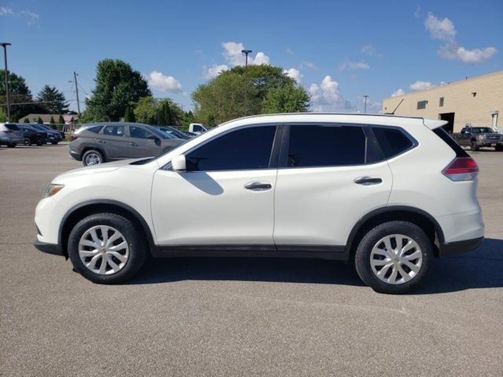 Used 2016 Nissan Rogue S SUV