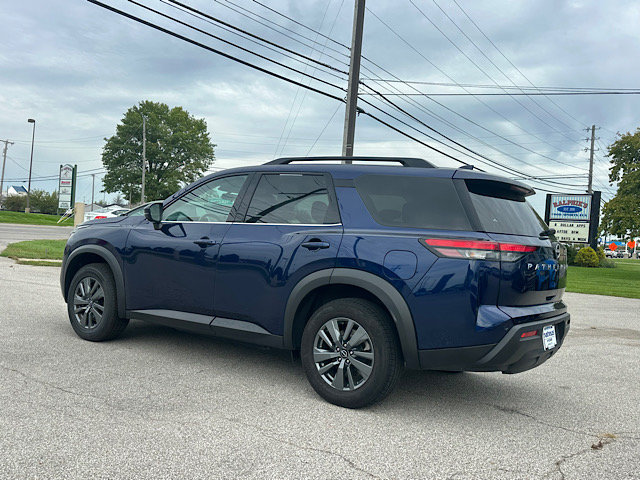 Used 2025 Nissan Pathfinder SV SUV