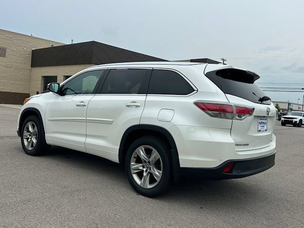 Used 2016 Toyota Highlander Limited V6 SUV
