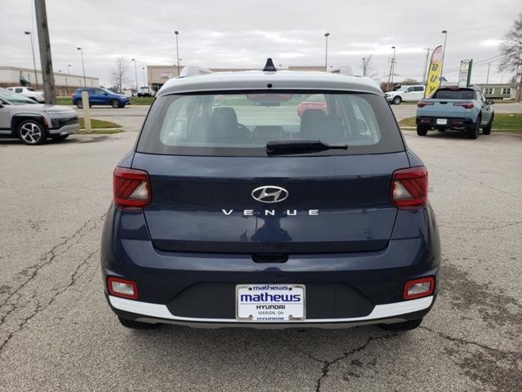 Used 2022 Hyundai Venue Limited SUV