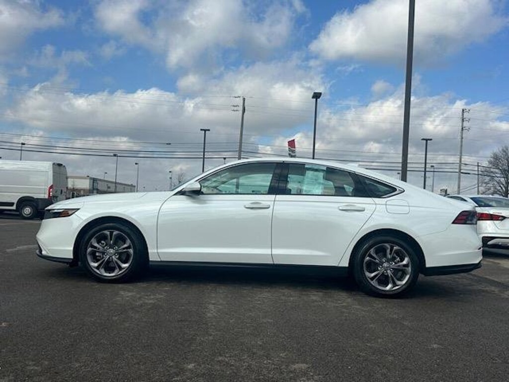 Used 2024 Honda Accord EX Sedan