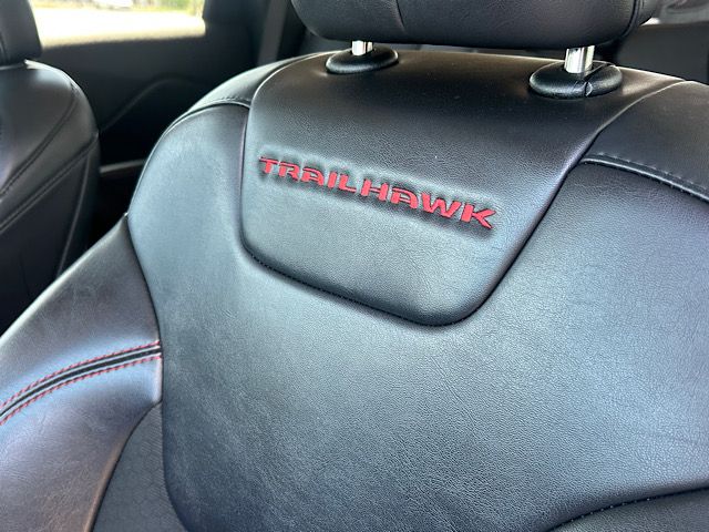 2020 Jeep Cherokee Trailhawk - Photo 16