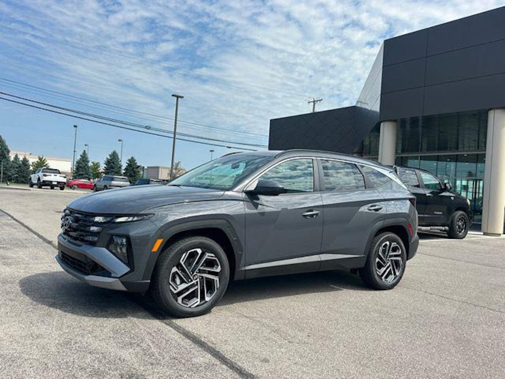 New 2026 Hyundai Tucson SEL Plus AWD SUV
