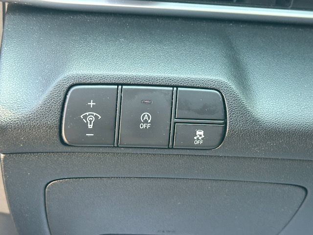 2024 Hyundai Elantra SE - Photo 22