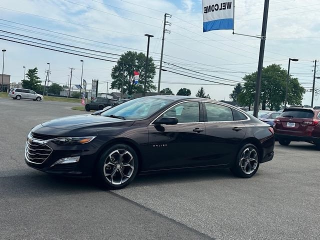 Used 2021 Chevrolet Malibu 1LT with VIN 1G1ZD5ST7MF075340 for sale in Marion, OH