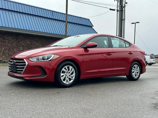 Used 2018 Hyundai Elantra SE with VIN 5NPD74LFXJH355170 for sale in Marion, OH