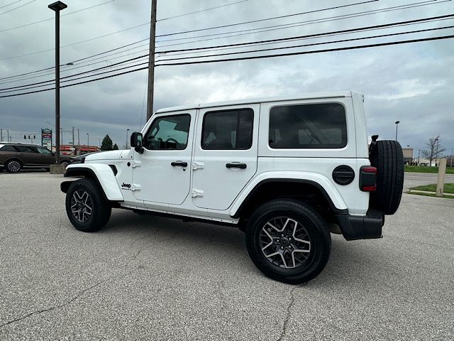 2025 Jeep Wrangler 4-Door Sahara - Photo 3