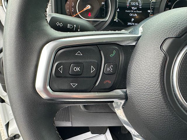 2025 Jeep Wrangler 4-Door Sahara - Photo 23