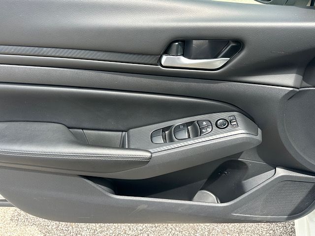 2025 Nissan Altima SV - Photo 22