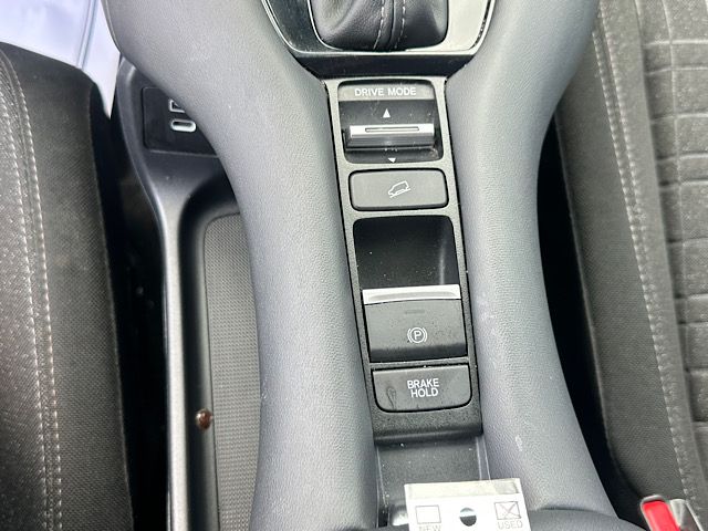 2025 Honda HR-V LX - Photo 23
