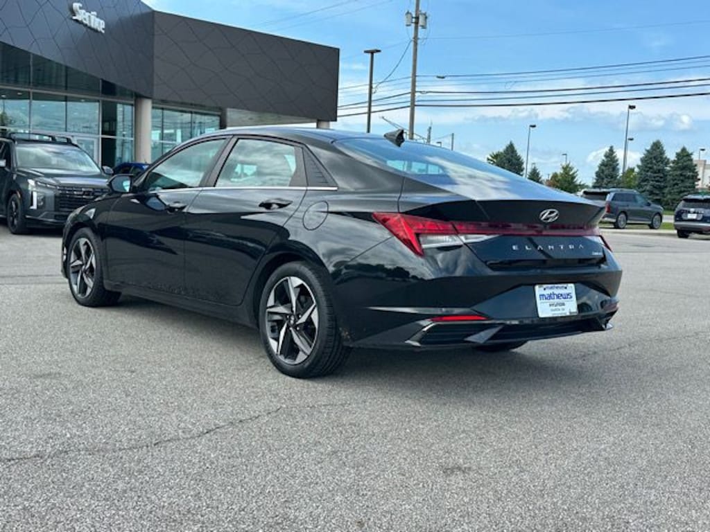 Used 2021 Hyundai Elantra Limited Sedan