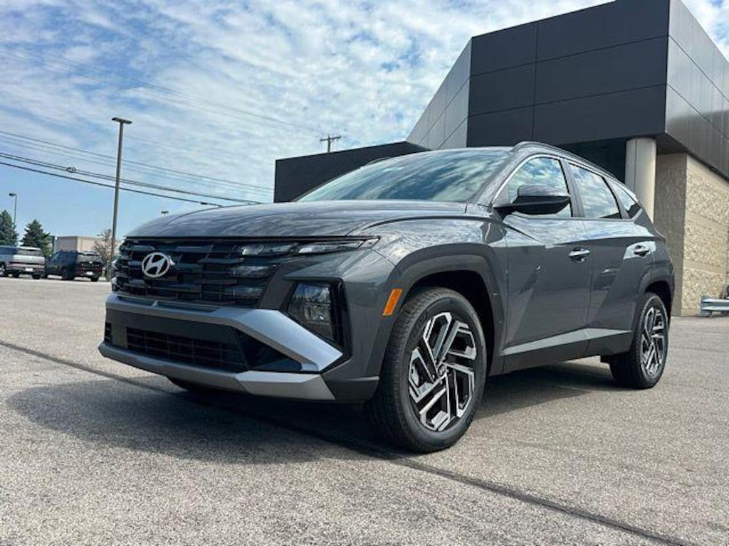 New 2026 Hyundai Tucson SEL Plus AWD SUV