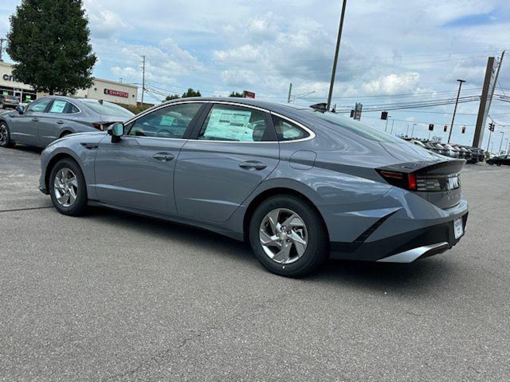 New 2026 Hyundai Sonata SE Sedan