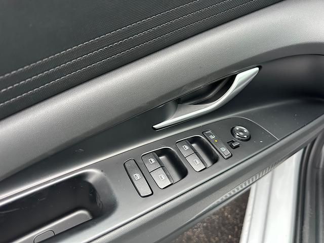2025 Hyundai Elantra Blue - Photo 9