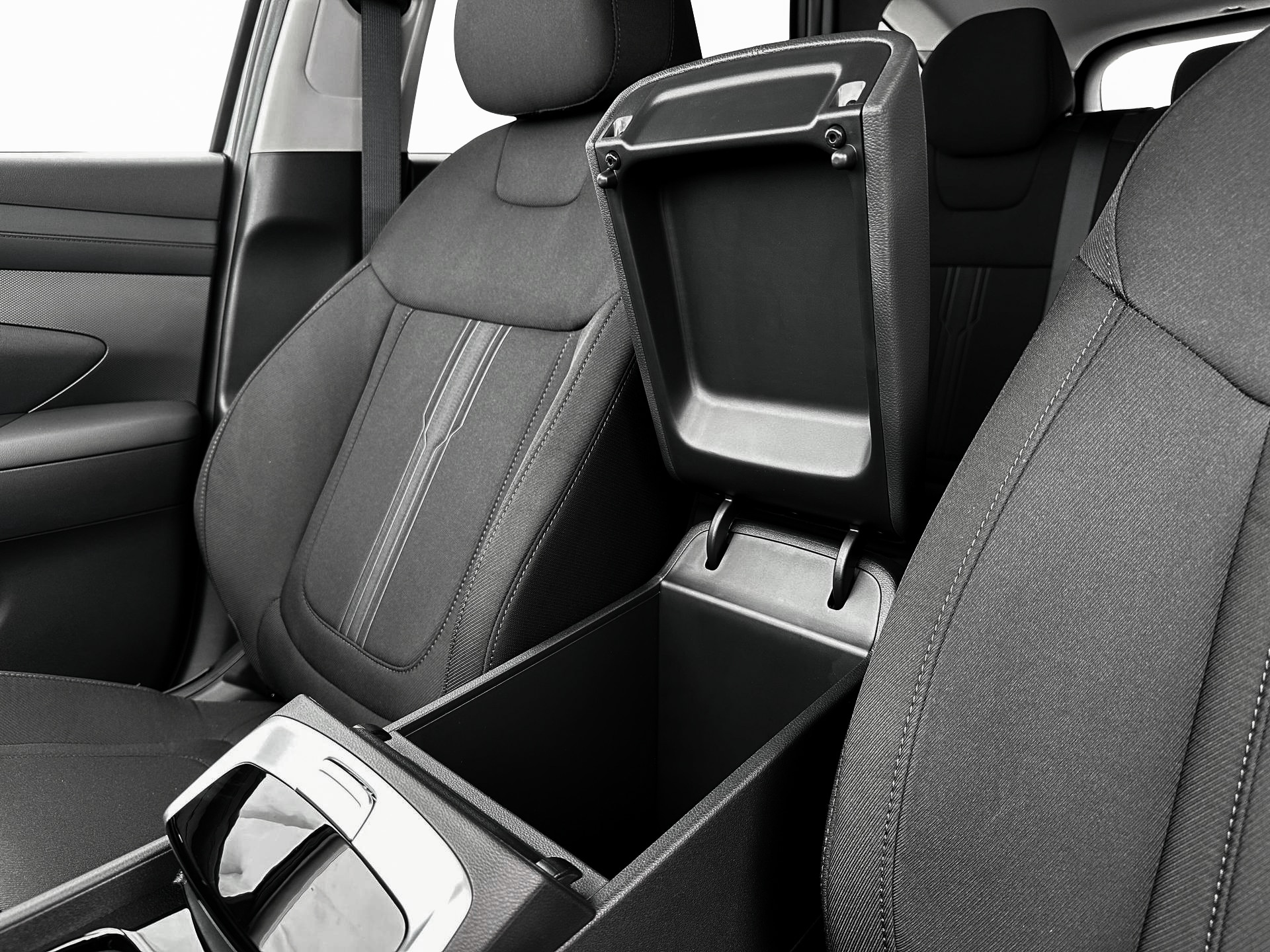 2025 Hyundai Tucson SEL - Photo 18