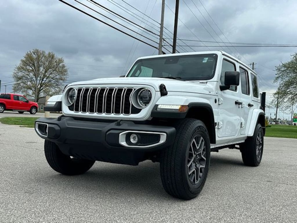 Used 2025 Jeep Wrangler Sahara SUV