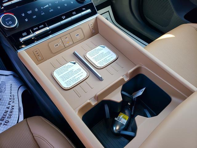 2026 Hyundai Santa Fe Limited - Photo 8
