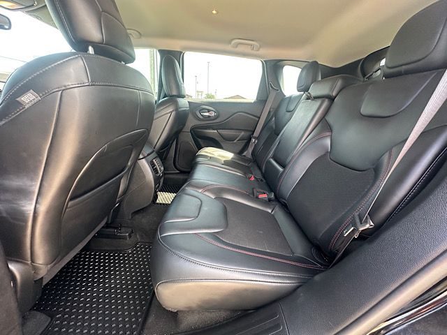 2020 Jeep Cherokee Trailhawk - Photo 20