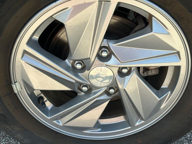 2024 Hyundai Elantra SE - Photo 31
