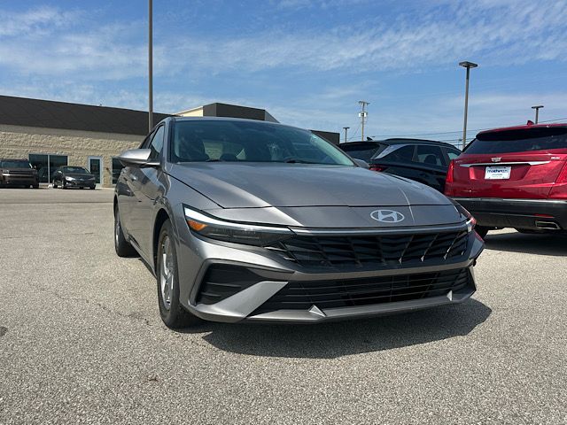 2024 Hyundai Elantra SE - Photo 9