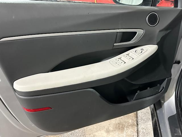 2025 Hyundai Sonata Hybrid SEL - Photo 10