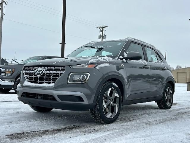 2022 Hyundai Venue SEL's photo