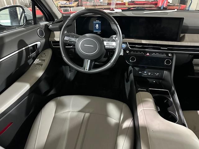2025 Hyundai Sonata Hybrid SEL - Photo 15
