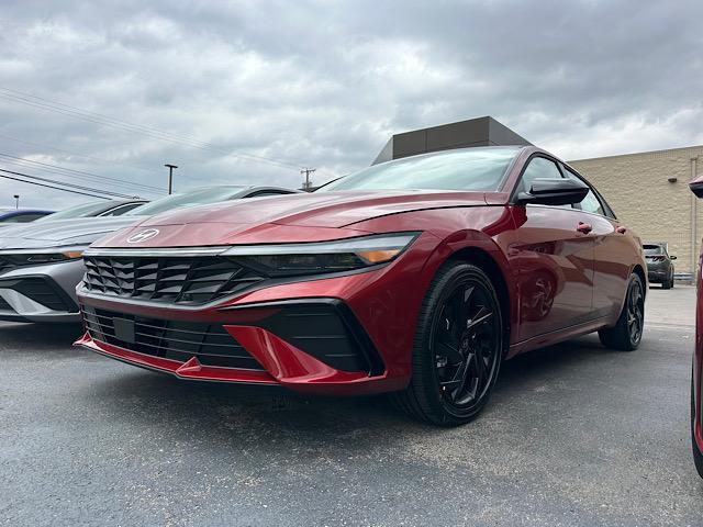 2026 Hyundai Elantra SEL's photo