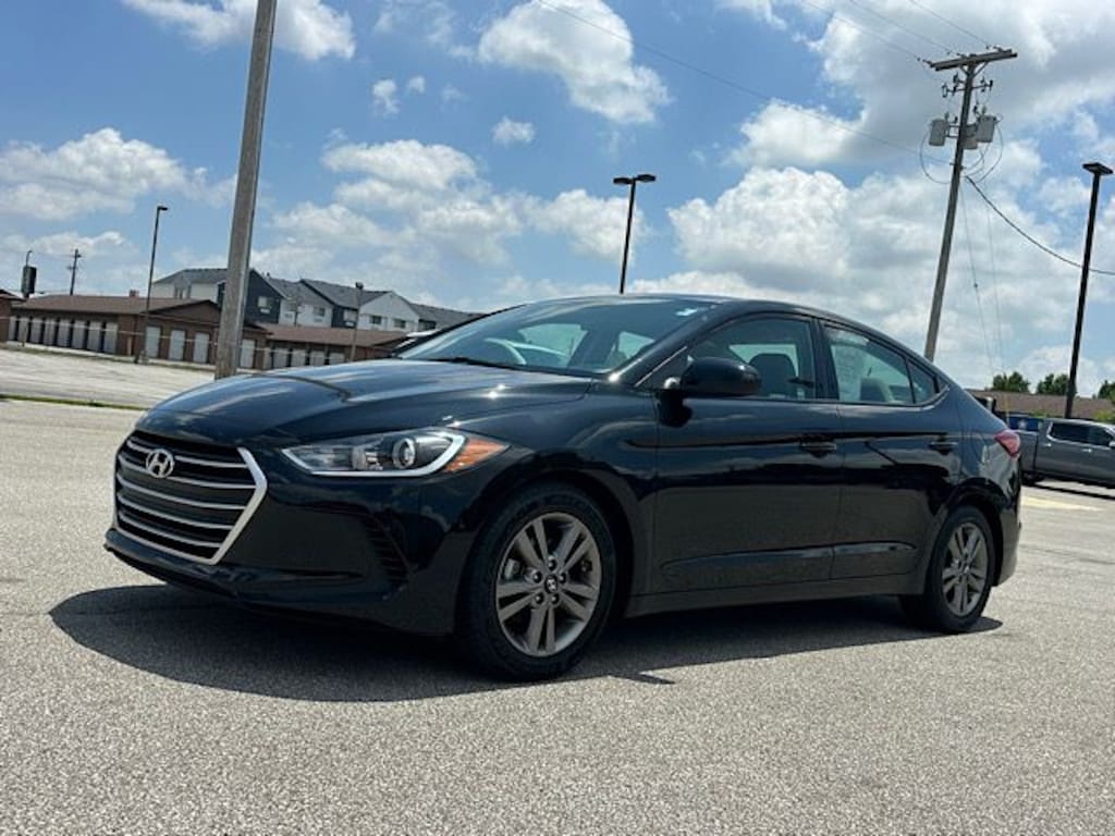 Used 2017 Hyundai Elantra SE Sedan