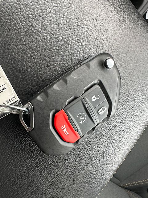 2025 Jeep Wrangler 4-Door Sahara - Photo 34