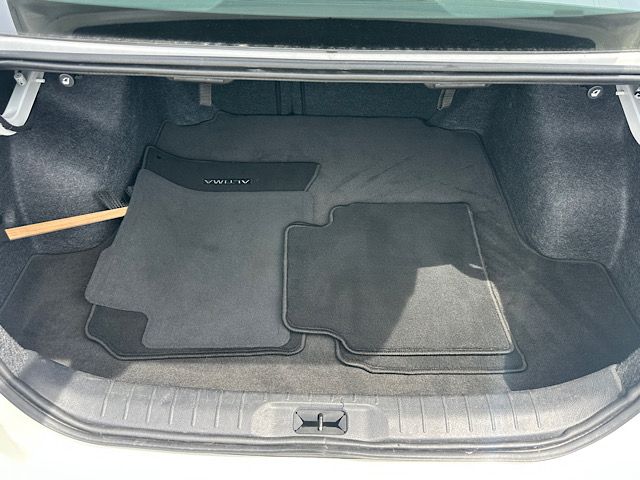 2025 Nissan Altima SV - Photo 13