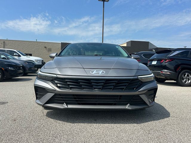 2024 Hyundai Elantra SE - Photo 11