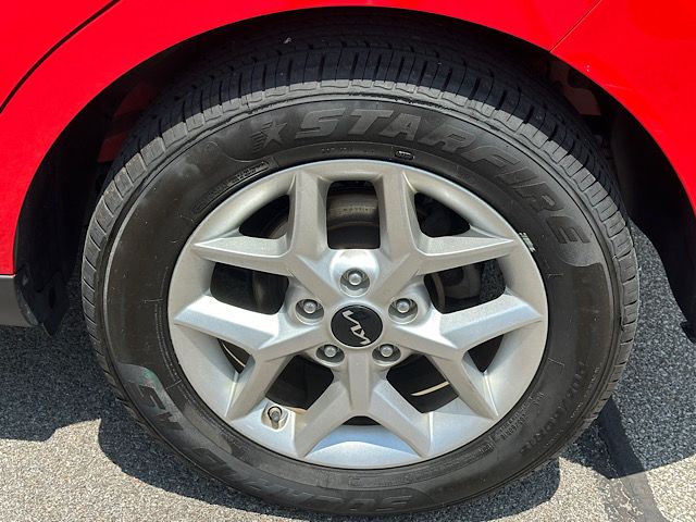 2023 Kia Soul S - Photo 28