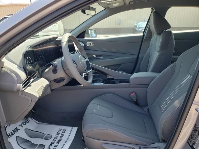2025 Hyundai Elantra Blue - Photo 7