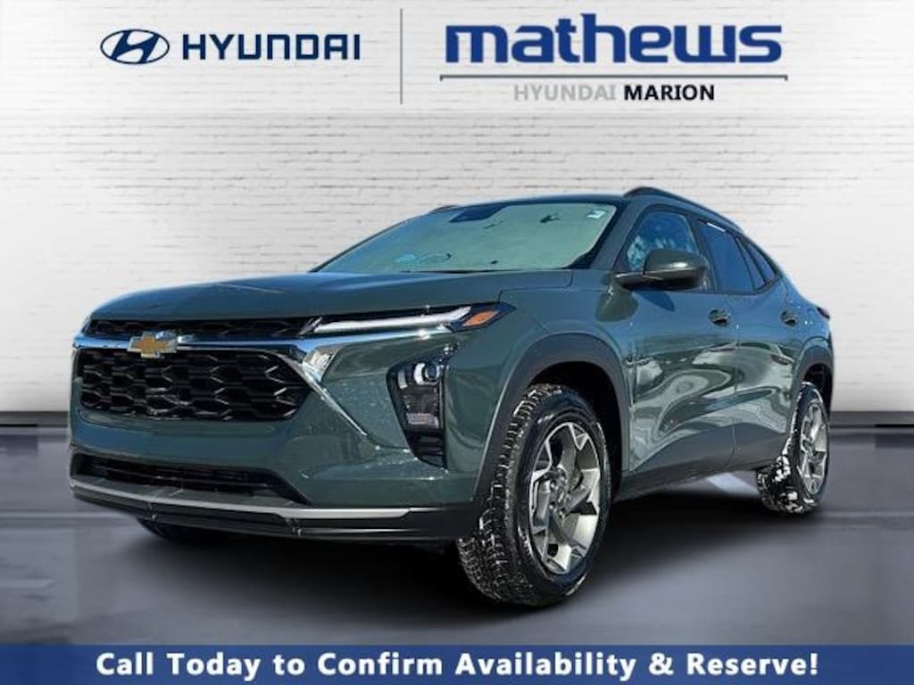 Used 2025 Chevrolet Trax LT SUV