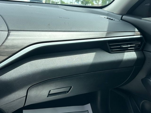 2025 Nissan Altima SV - Photo 29