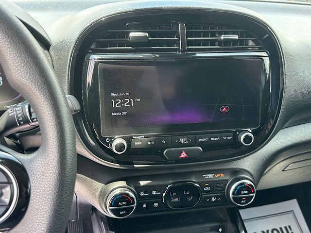 2023 Kia Soul S - Photo 25