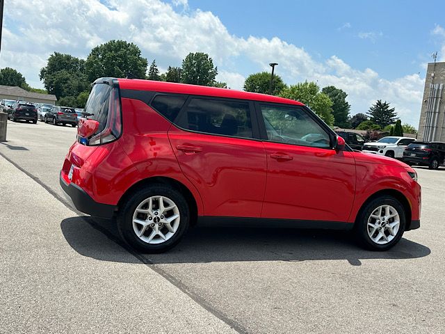 2023 Kia Soul S - Photo 9