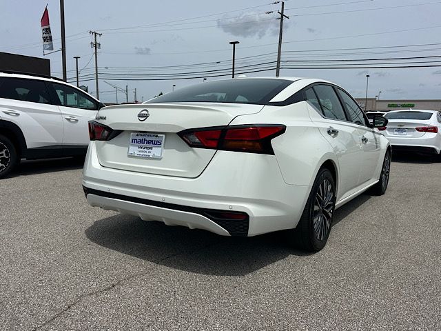 2025 Nissan Altima SV - Photo 7