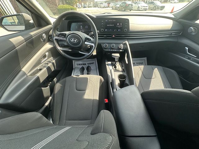 2024 Hyundai Elantra SE - Photo 21