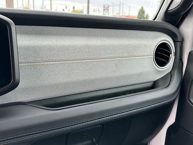 2025 Jeep Wrangler 4-Door Sahara - Photo 31