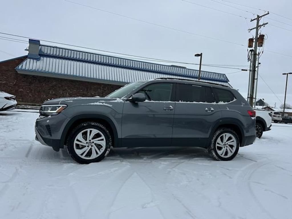 Used 2023 Volkswagen Atlas 2.0T SE w/Technology SUV