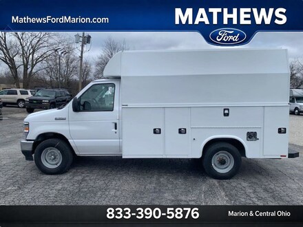 2025 Ford E-Series Cutaway Base E-350 DRW 138 WB