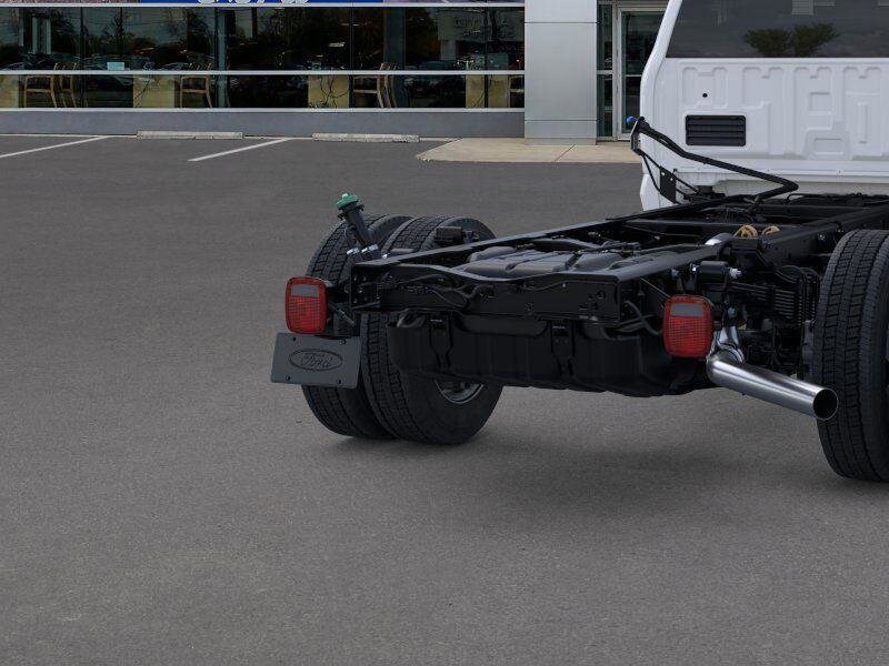 2026 Ford F-450 Super Duty Chassis Cab XL - Photo 21