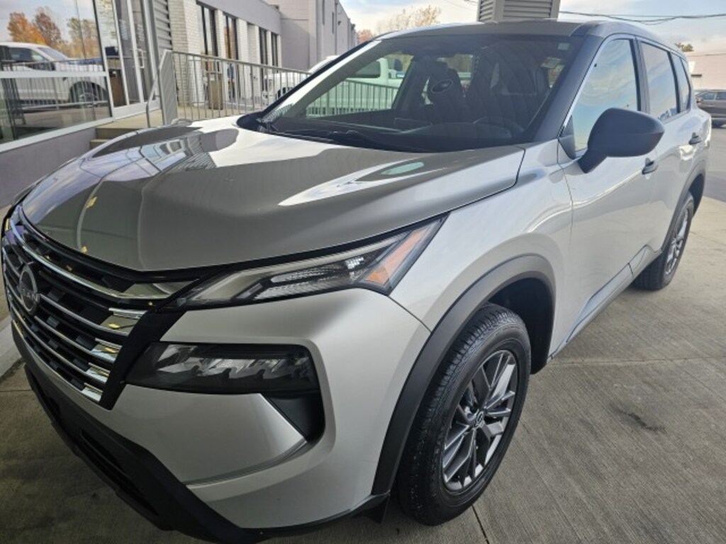 Used 2024 Nissan Rogue S SUV